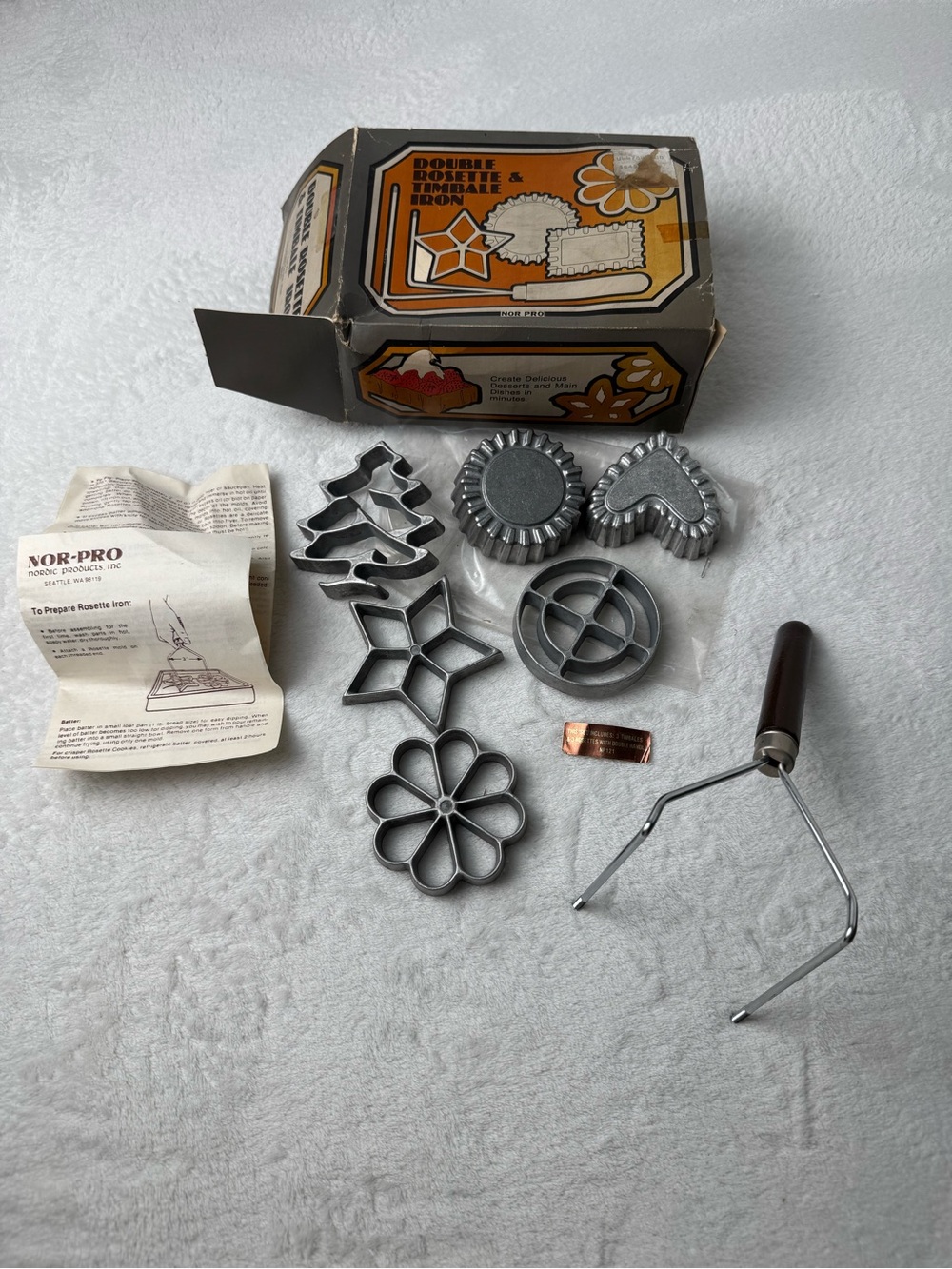 Nor-Pro Vintage Metal Cookie Press Discs with Handle - Silver & Brown